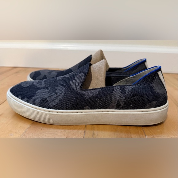 Rothy’s The Original Slip On Gray Camo Flat Sneakers Size 8 - Picture 2 of 7